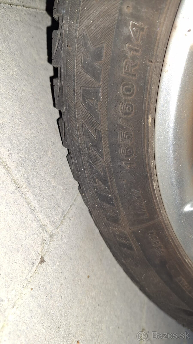 Zimne pneu 155/70 R13 s diskami Hyundai