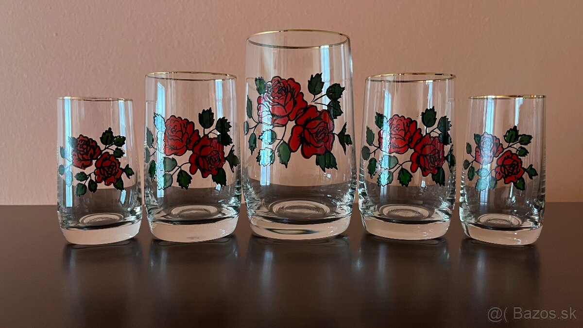 kvetinové poháre