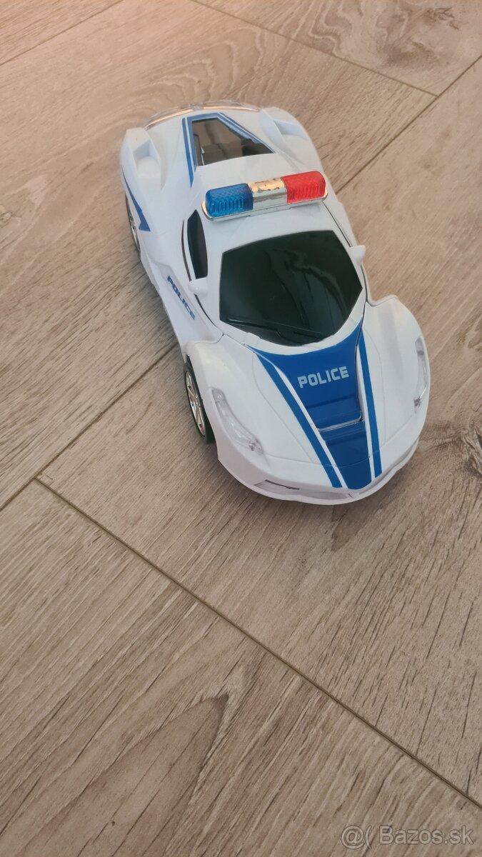Robot + policajné auto
