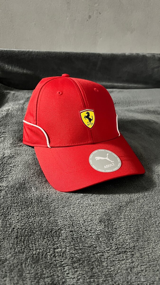 Predám F1 merch / šiltovku Ferarri limitovaná edícia