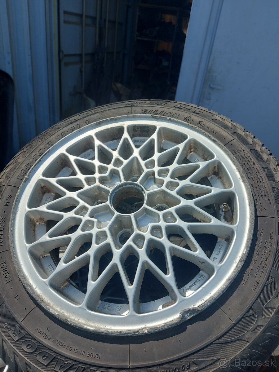 4x100 r13 exip speedline?