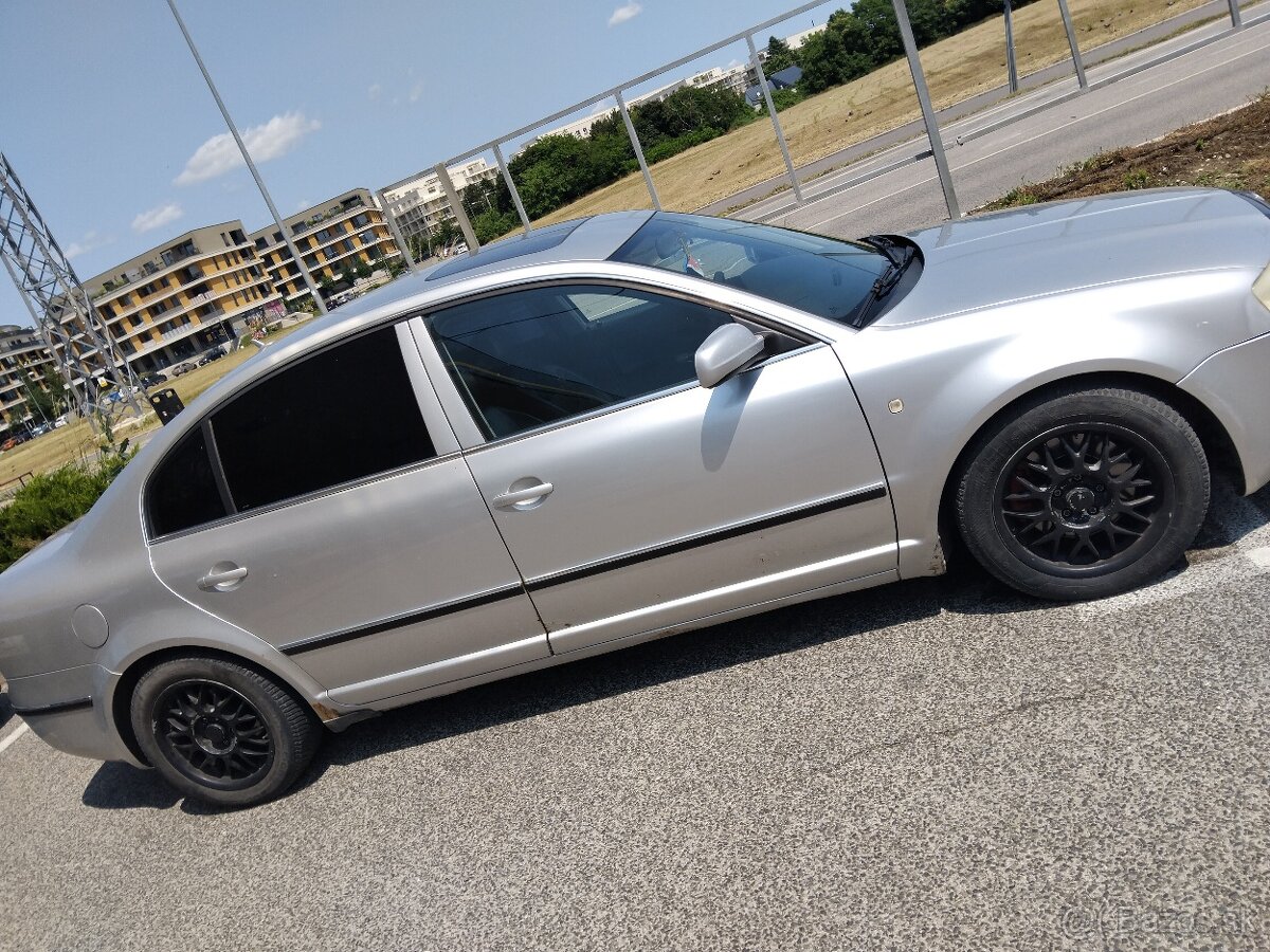 Predam Skoda superb 1