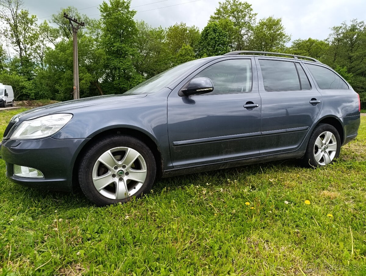 Škoda Octavia kombi 1.4 TSI DSG Facelift, Strešné, Xenony