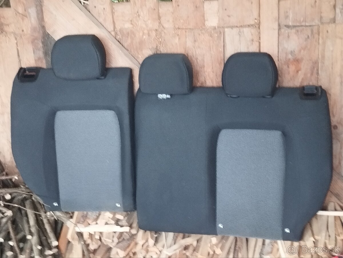 Nd sedačky a ostatné ako nové top Fiat tipo