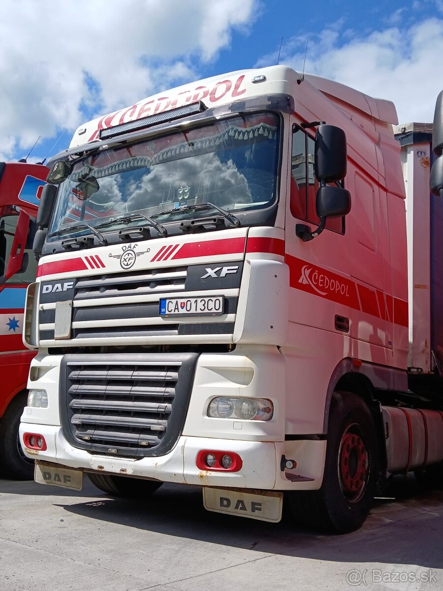 Ťahač DAF FT XF105