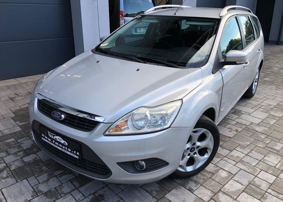 Ford Focus 1.4 16V benzín manuál 59 kw