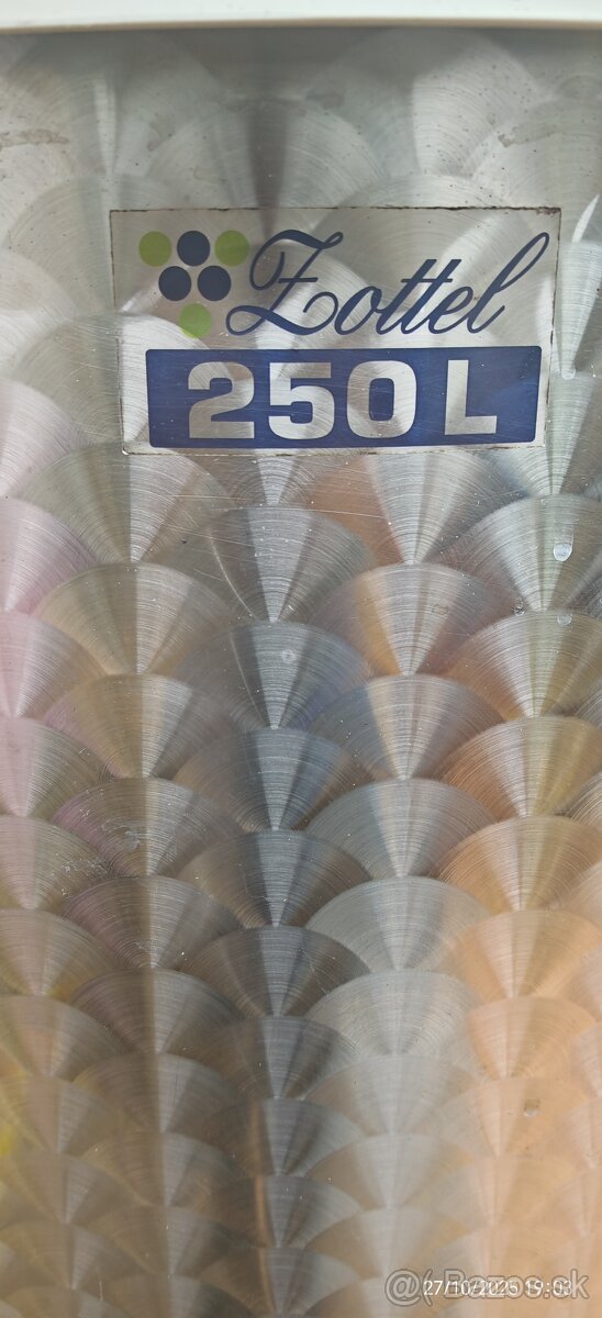 Predám nerezový sud 250 l.