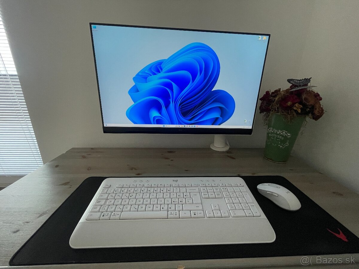 Monitor LG 32SQ780S-W biely