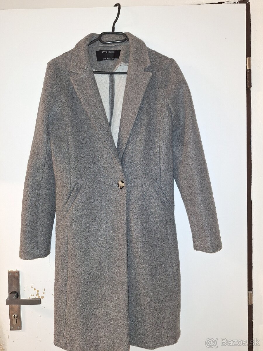 Sivý kabát