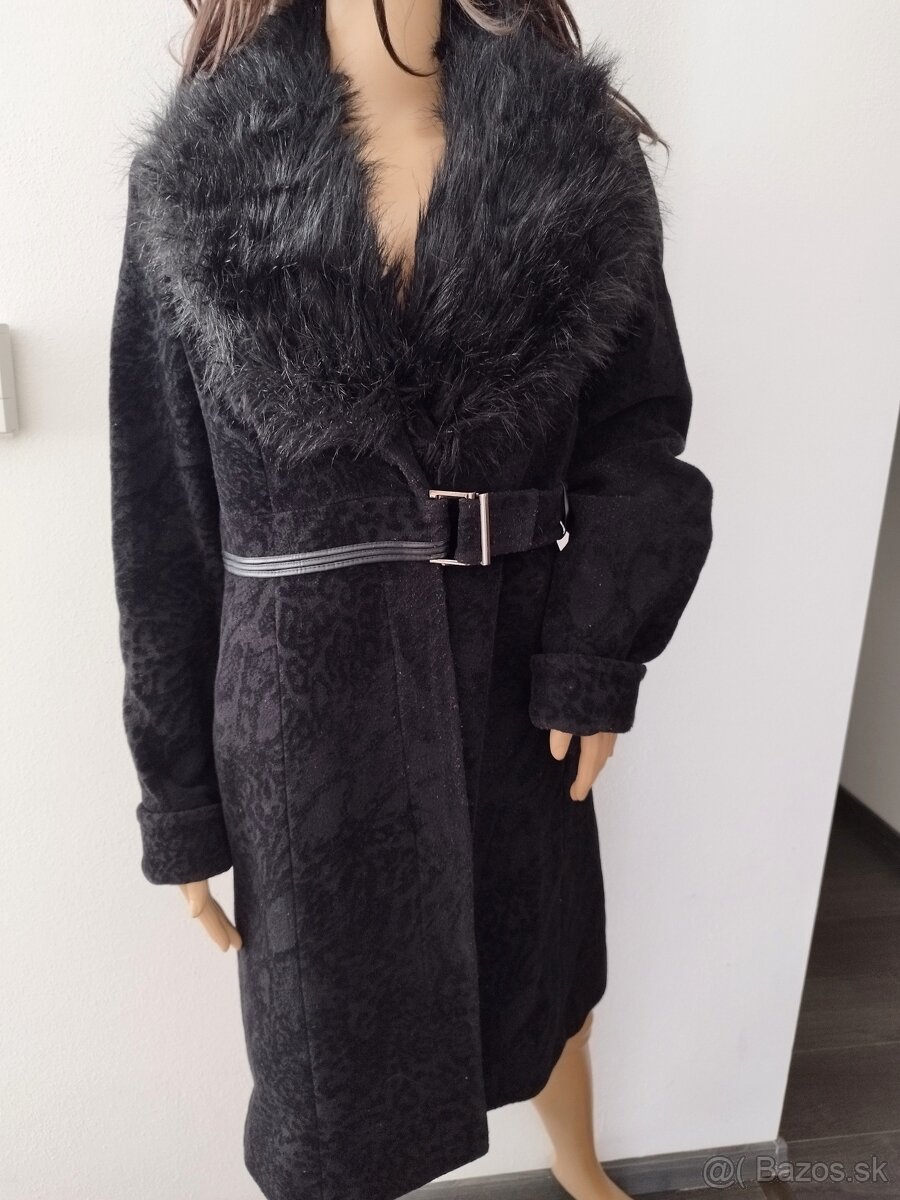 Dámsky vlnený kabát M/38 zn. Marlene