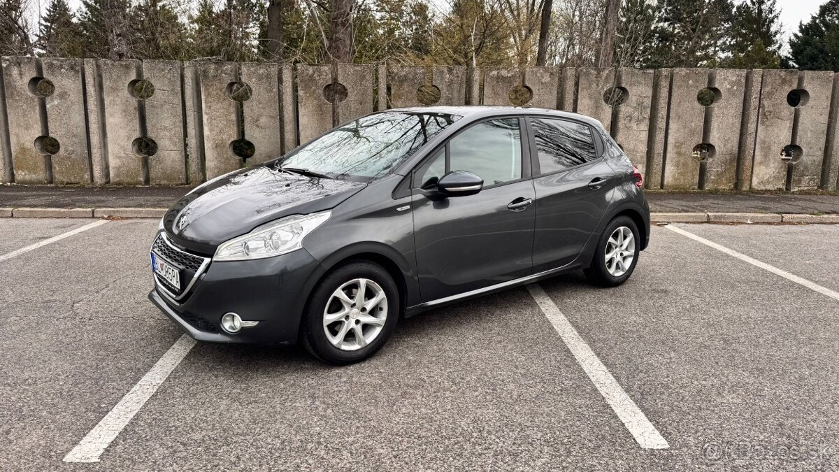 Peugeot 208