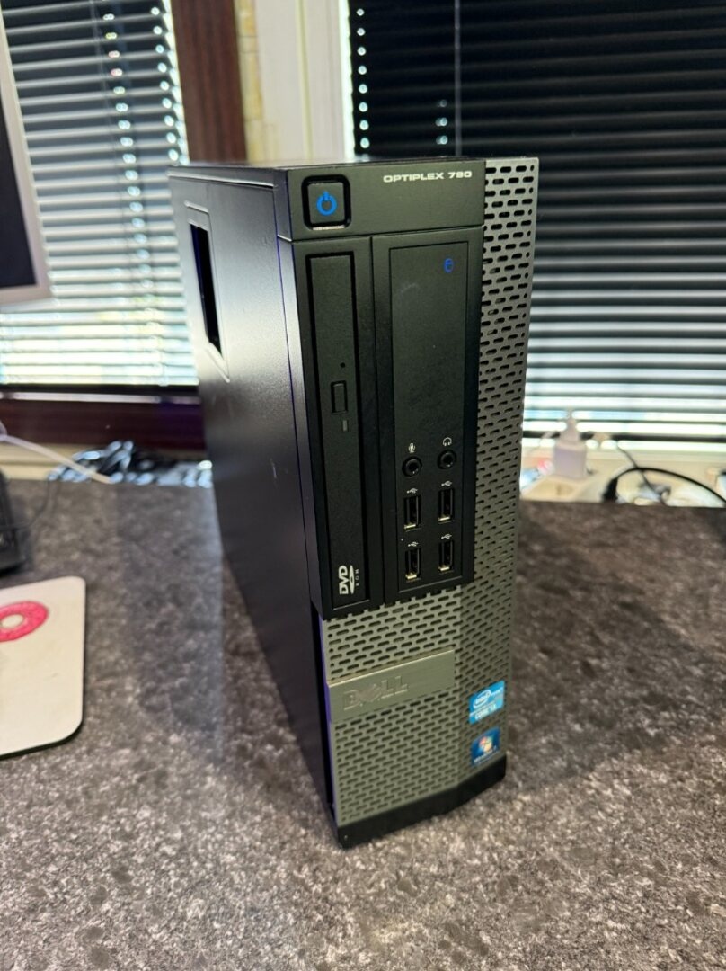 Počítač Dell OptiPlex 790 – i3-2120 / LINUX MX / 4GB / 250HD