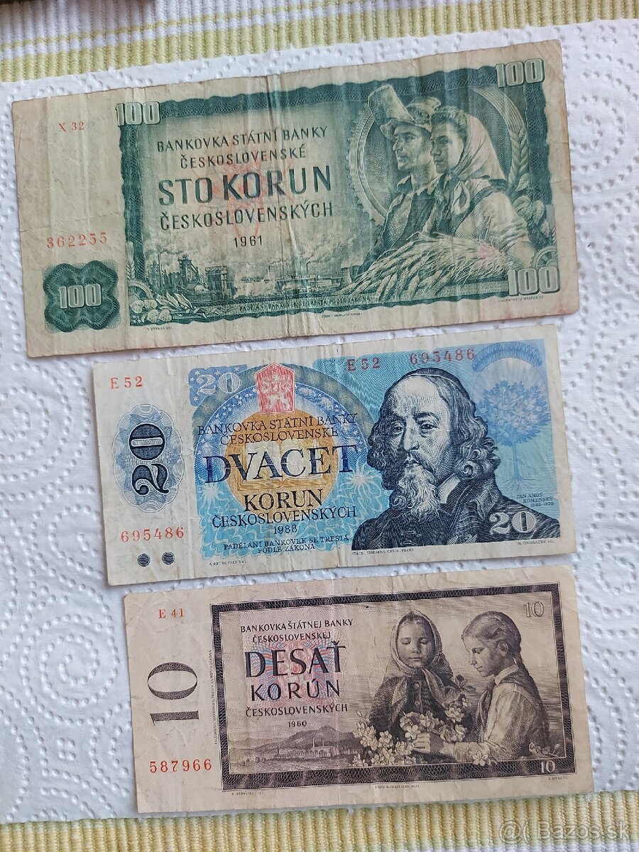 Staré bankovky.