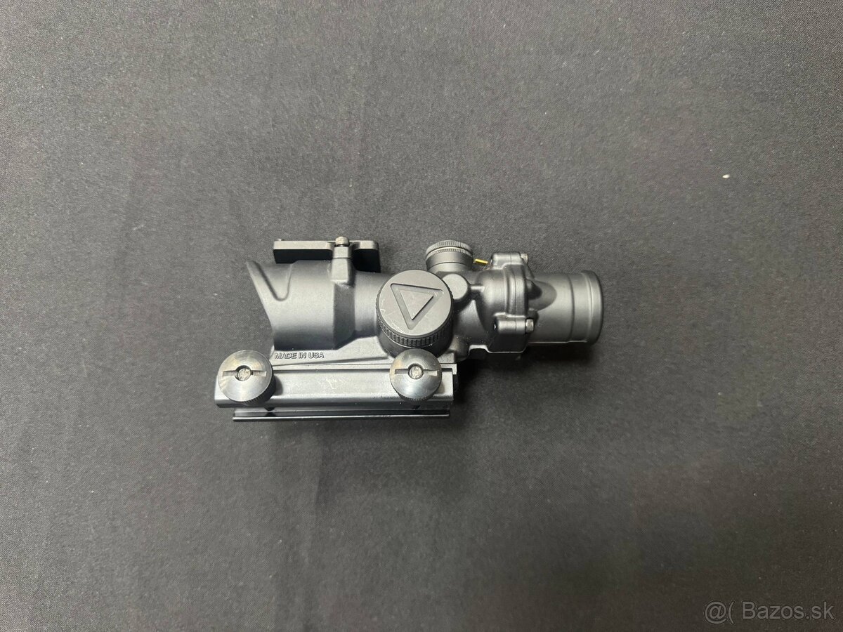 Trijicon puskohlad ACOG® 4x32 LED