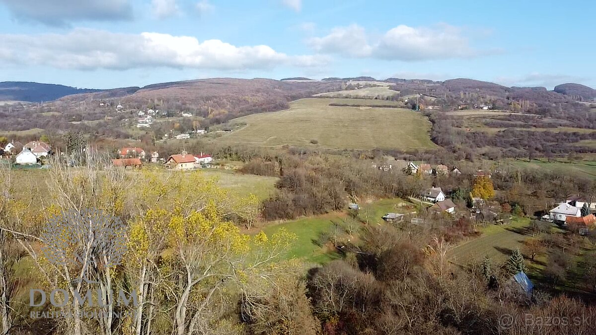 Slnečný a priestranný rekreačný pozemok v Moravskom Lieskovo