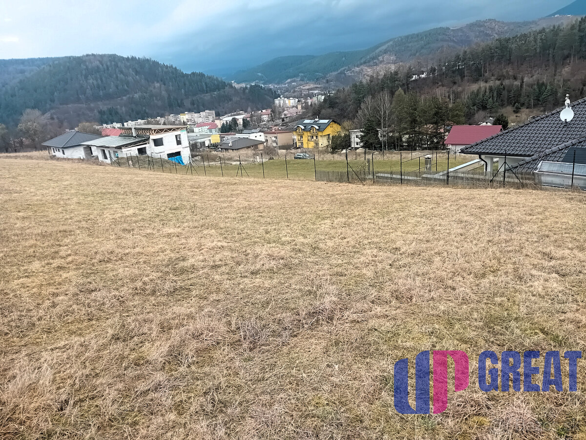 NA PREDAJ pozemok (1.258m2) v meste Krompachy