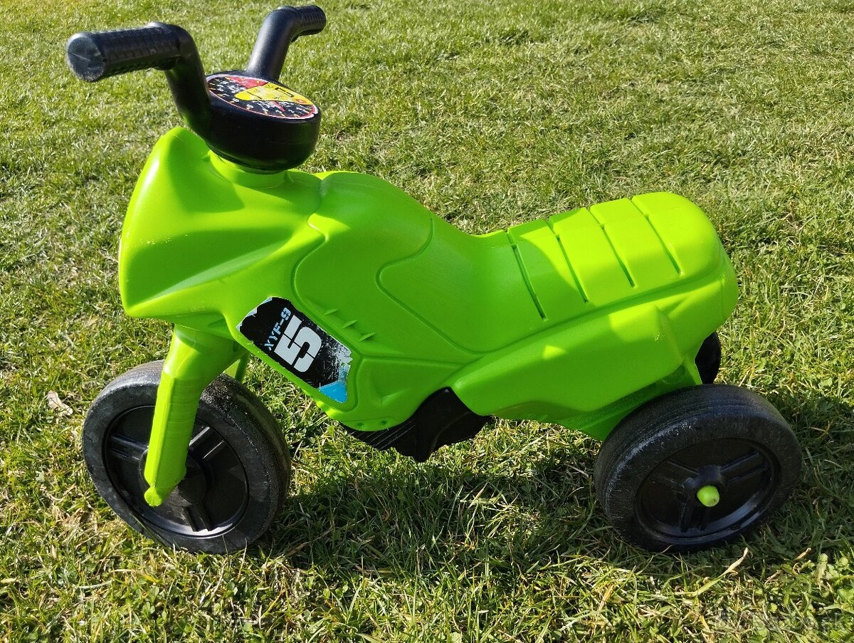 Zelená motorka