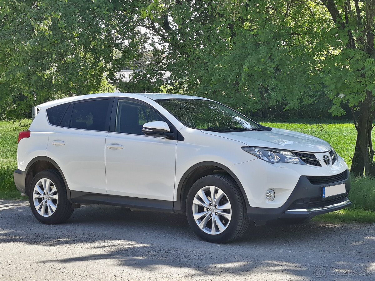 TOYOTA RAV4 2,2 D-CAT 4x4