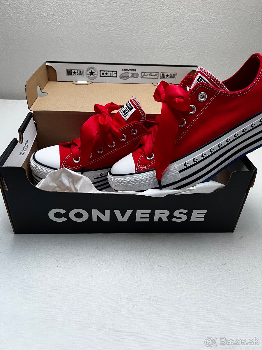Converse červené