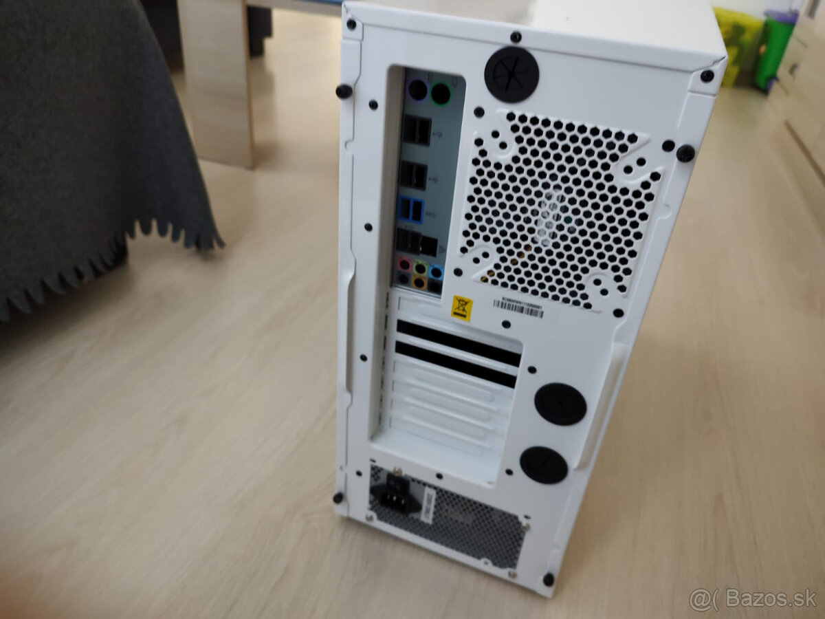 Cooler Master + Zdroj 460W
