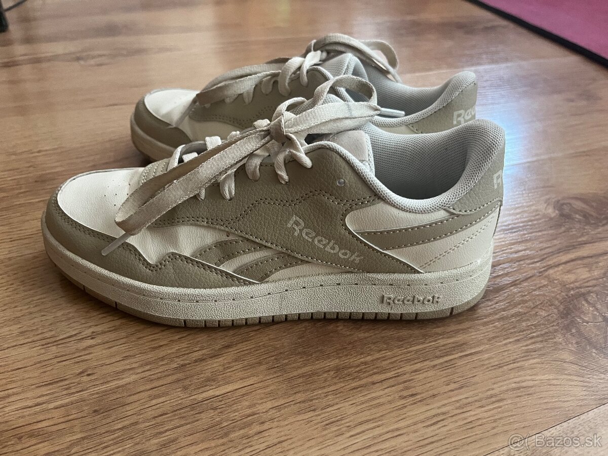 Reebok botasky č.37