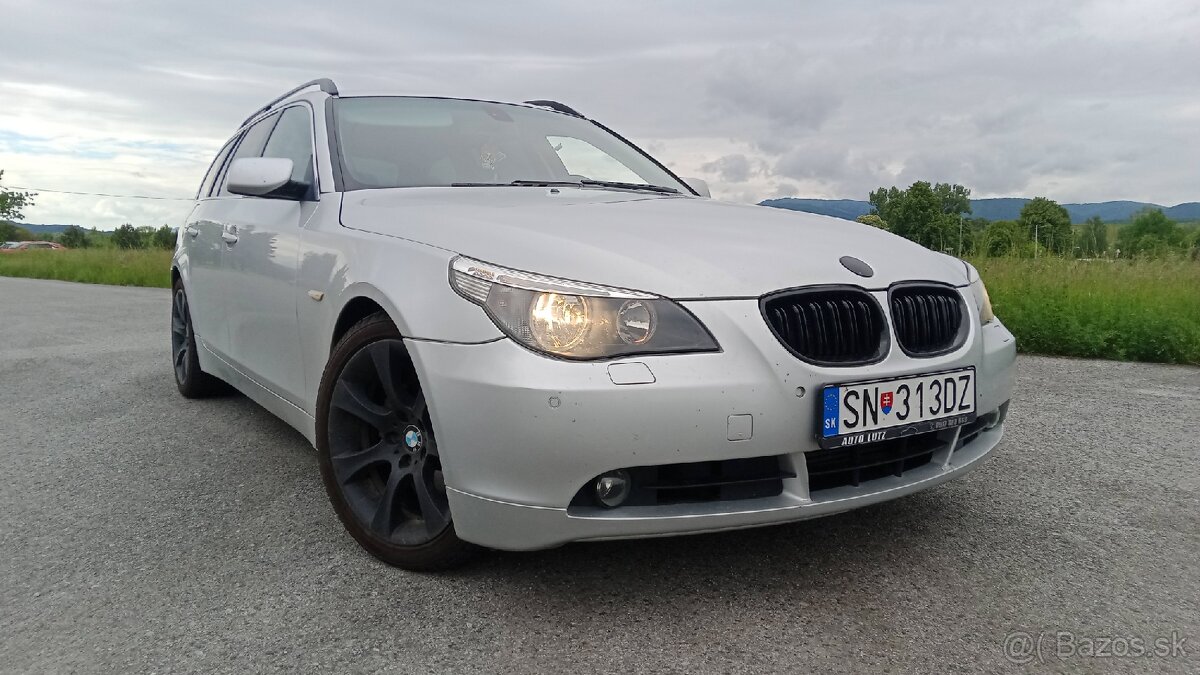 525d
