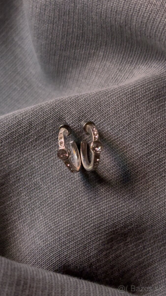 ✨ Elegantné strieborné náušnice s kamienkami