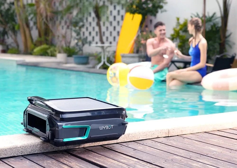 WYBOT F1 Robot na čistenie povrchu bazéna na solárny pohon
