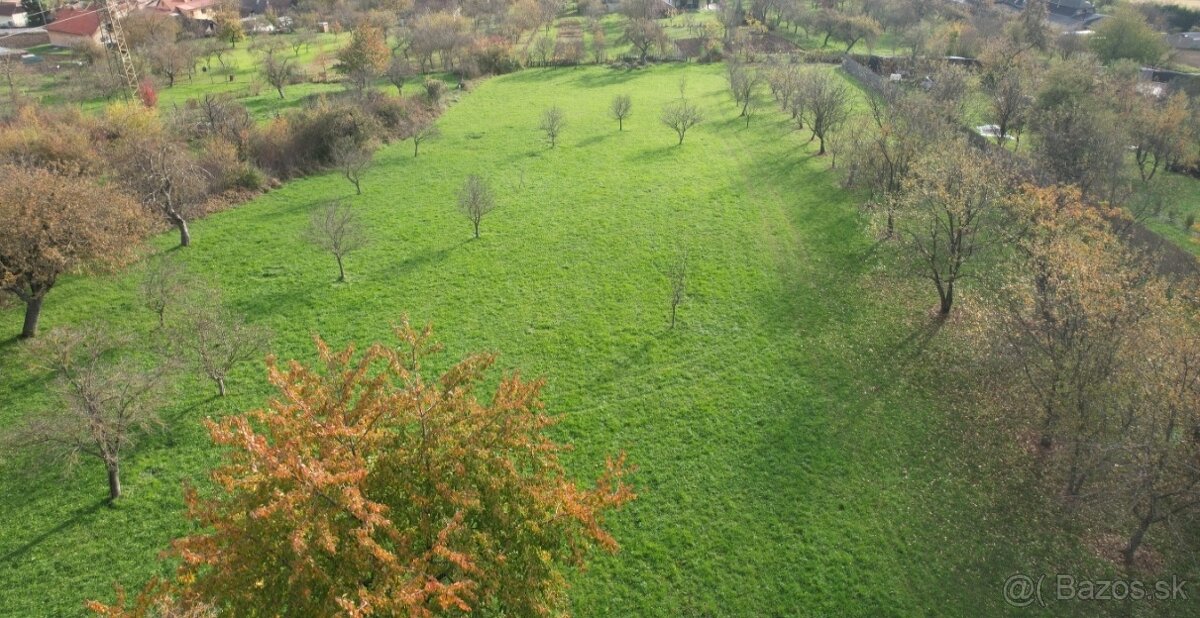 ponúkame na predaj krásny pozemok v obci Trenčianske Mitice