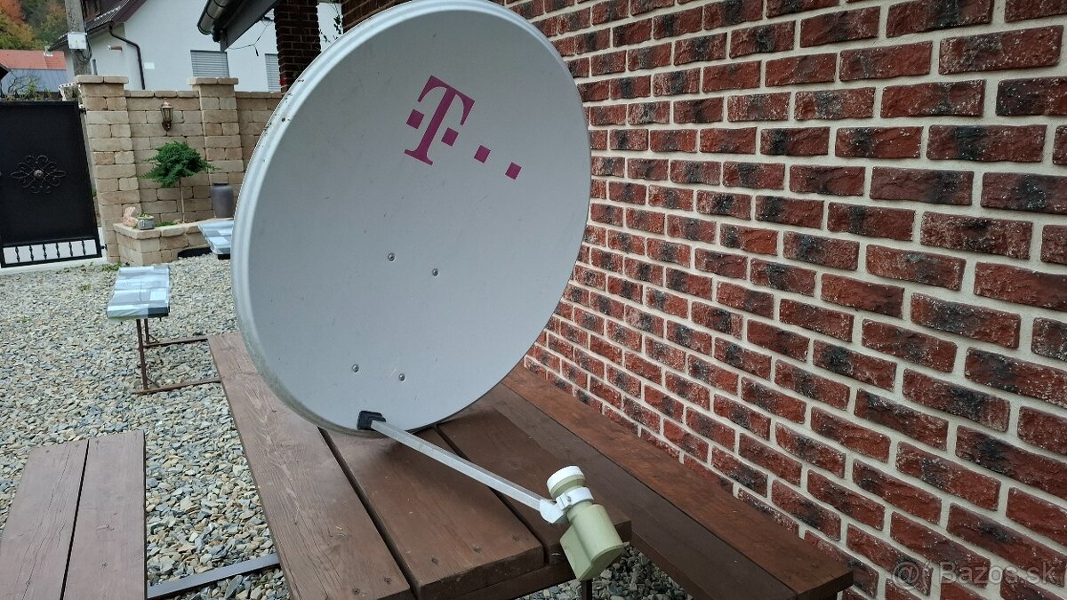 Satelit