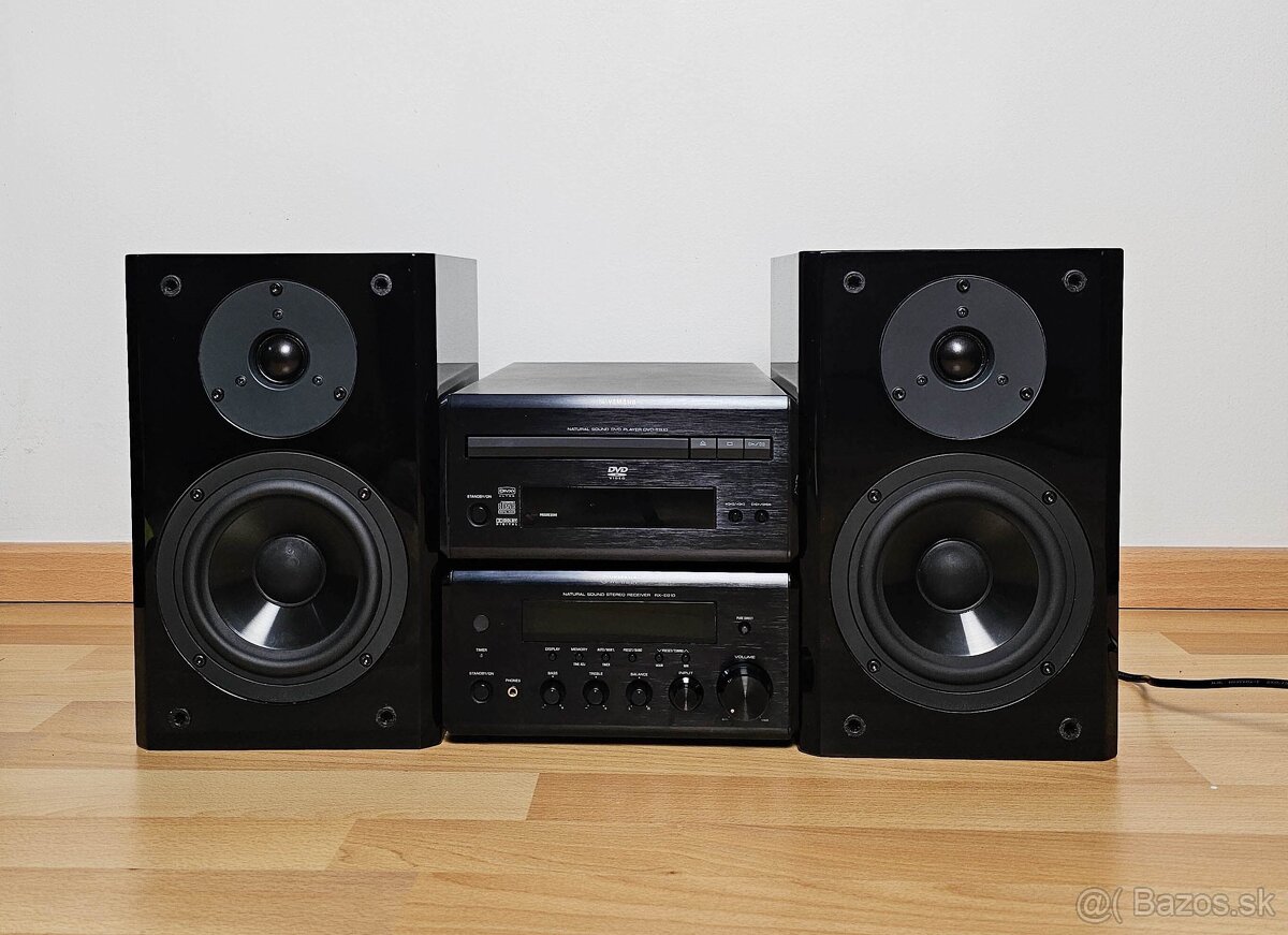 Yamaha E-810 BB cierna