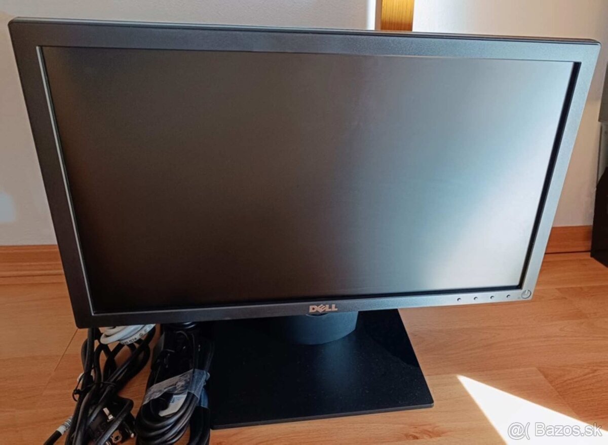 ✔️ úsporný LED LCD monitor 19" VGA DP