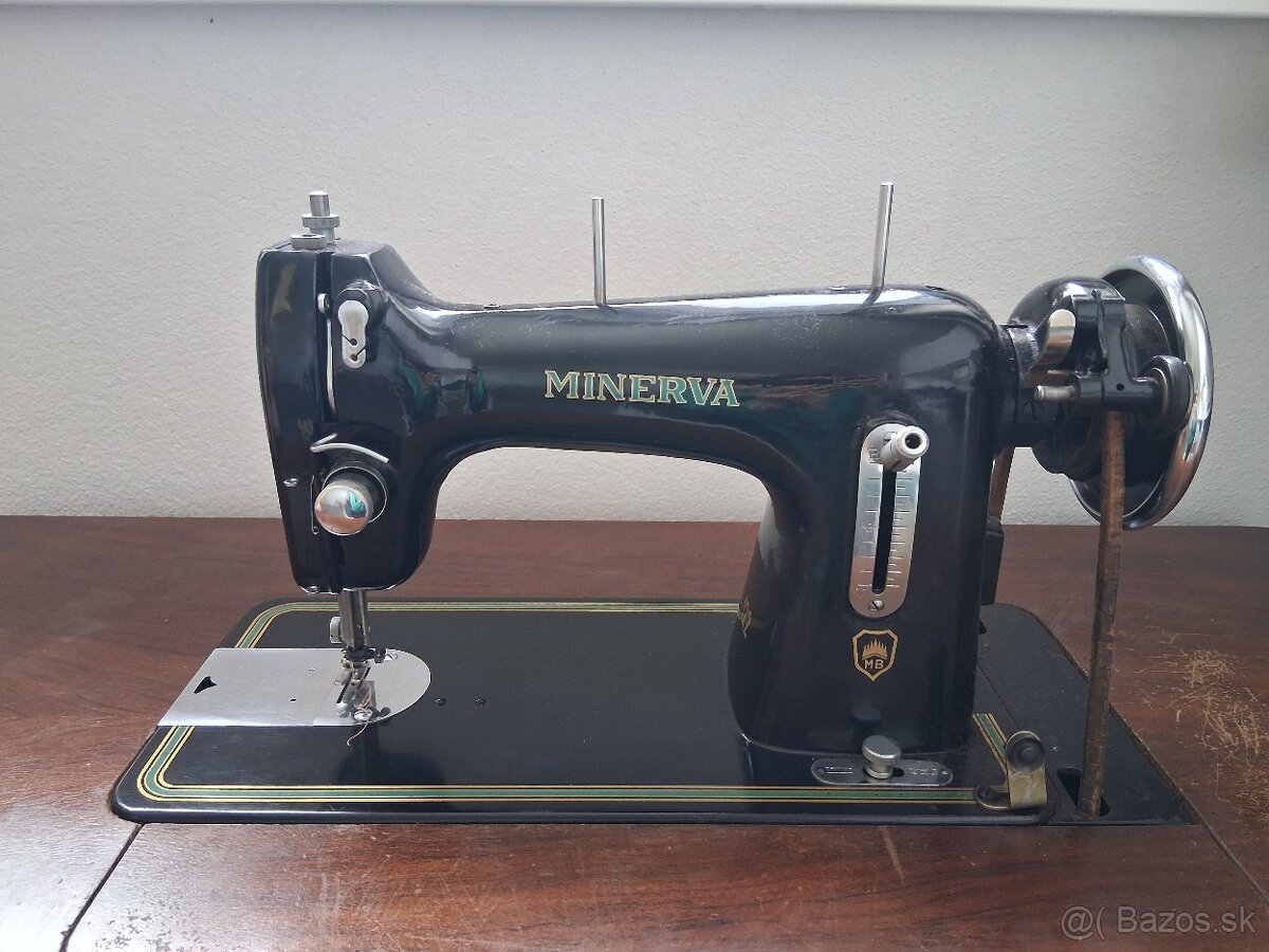 Šijací stroj Minerva 122