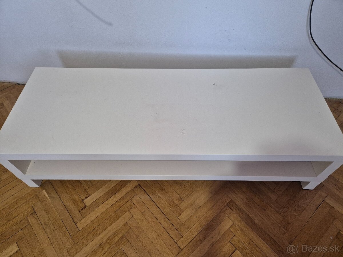 Stolik pod TV