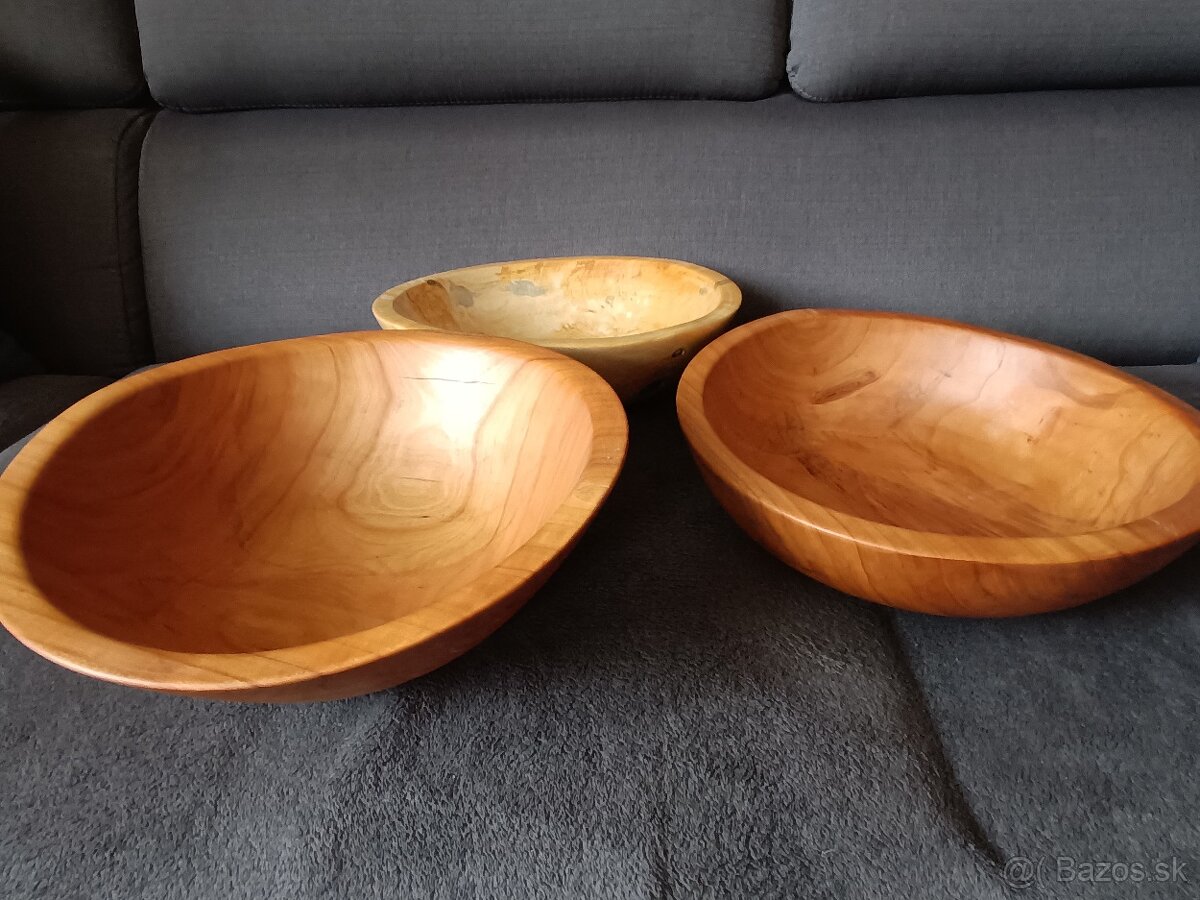 Drevené servírovacie misy, priem. 30 cm