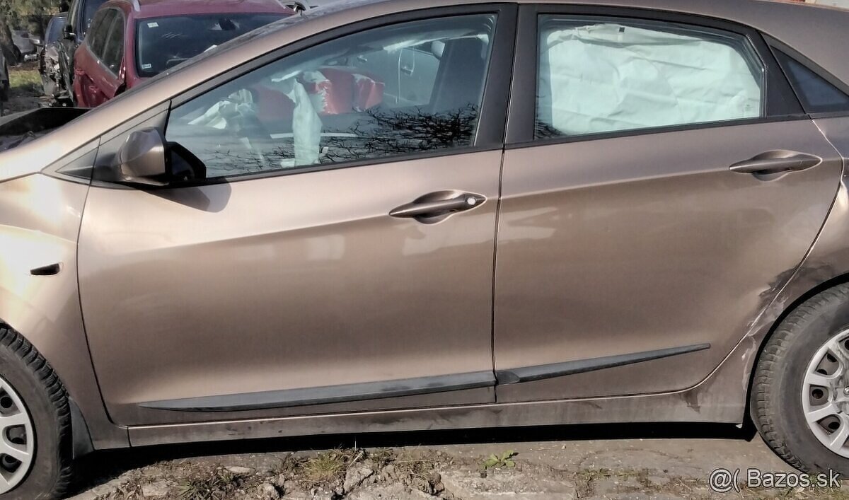 predám MOTOR D4FB Hyundai i30 1.6 CRDI 2012 DVERE 0445110320