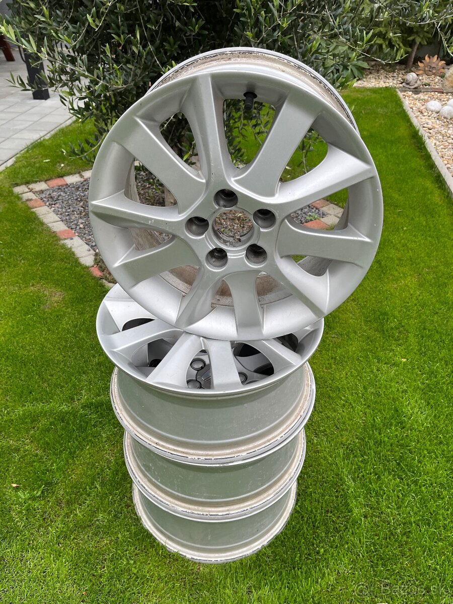 Elektróny Seat R15