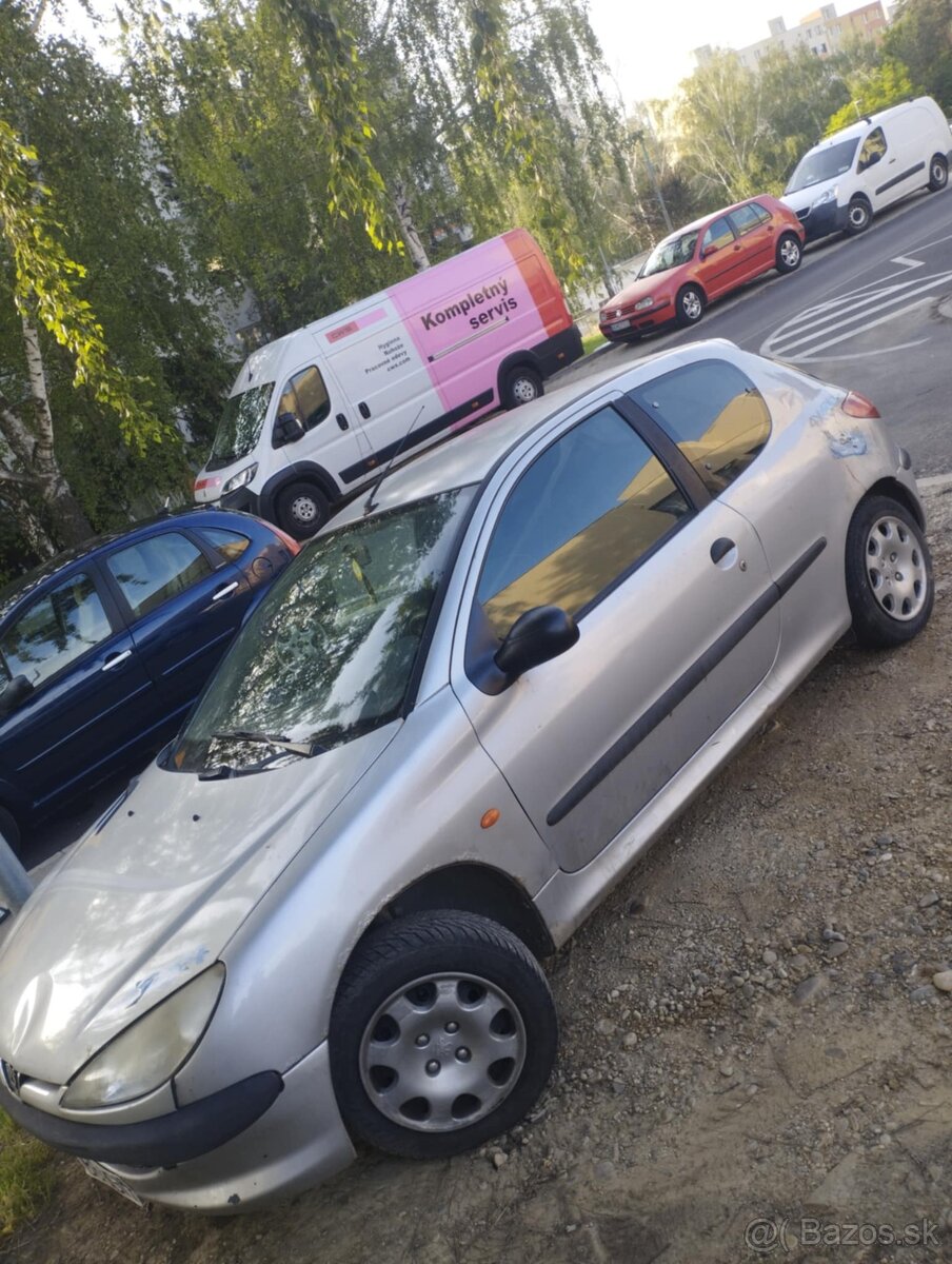 Peugeot 206