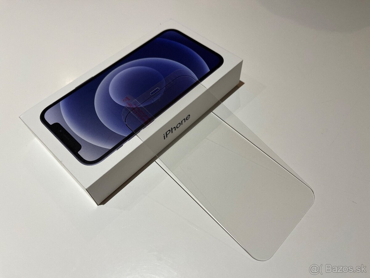Ochranné sklo na iPhone 12 transparentné