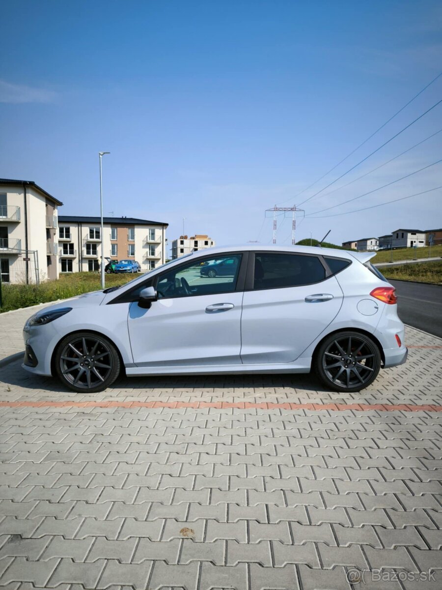 Predám Ford Fiesta Eco Boost ST-3 Performance pack - 2019