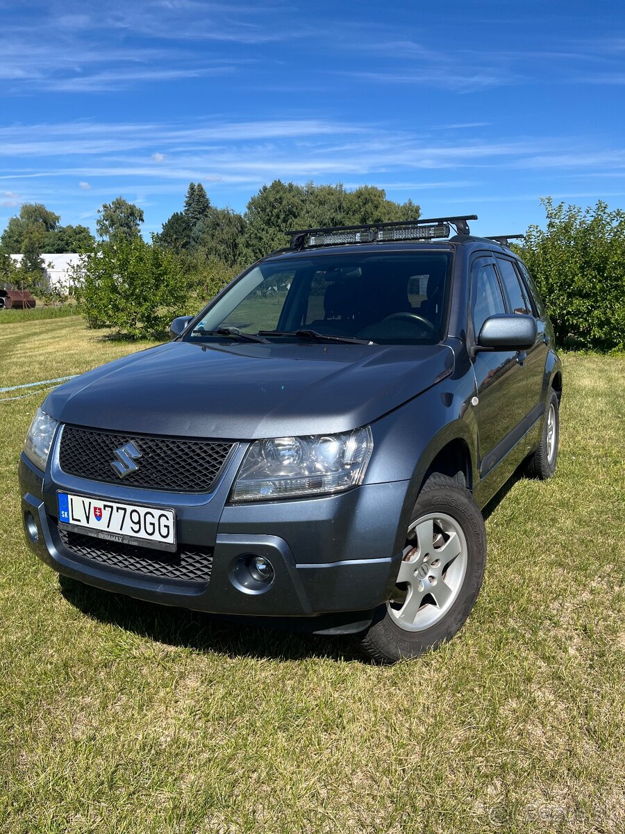 Suzuki Grand Vitara 2.0 benzín