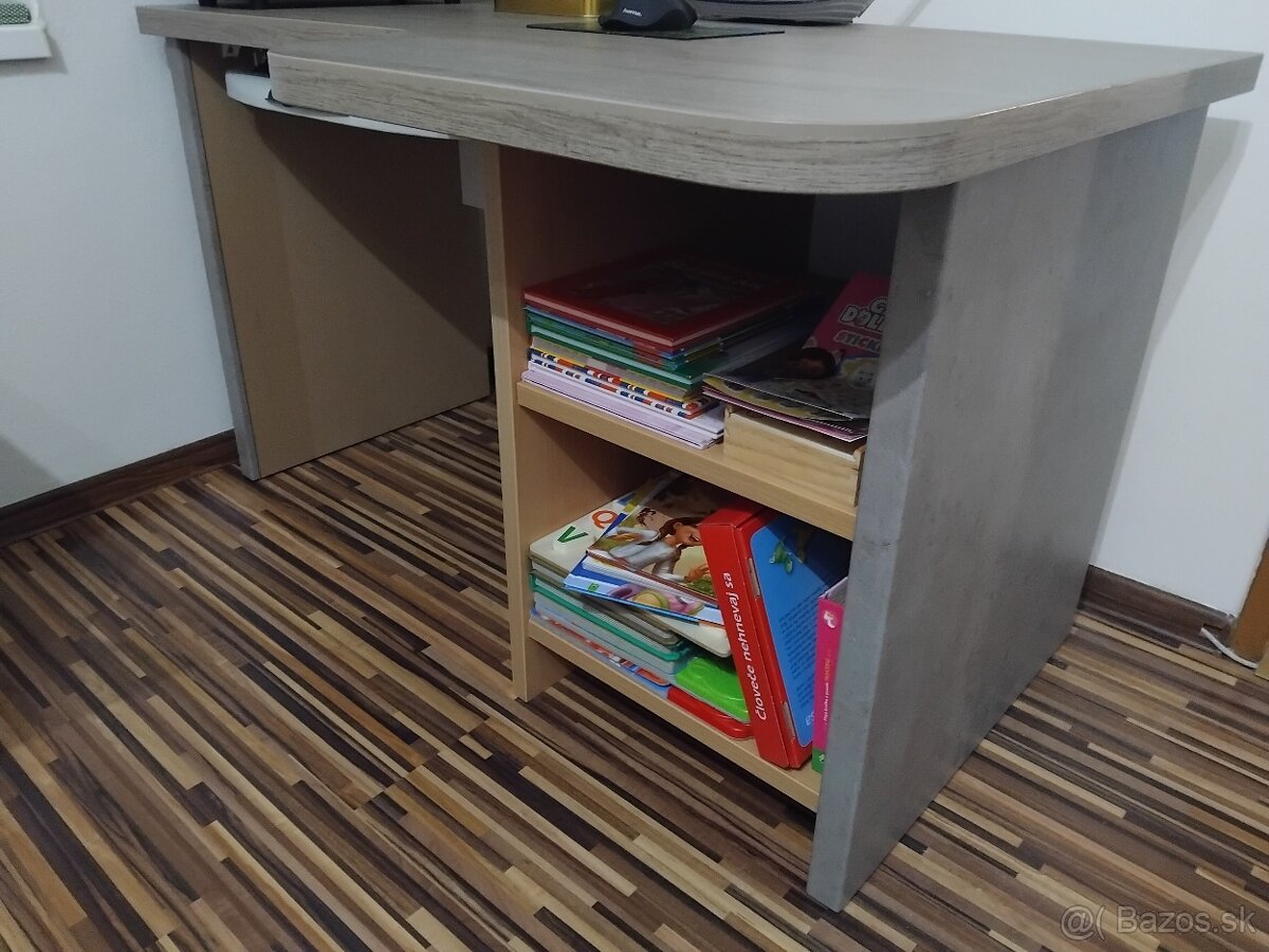 Predám písací stol