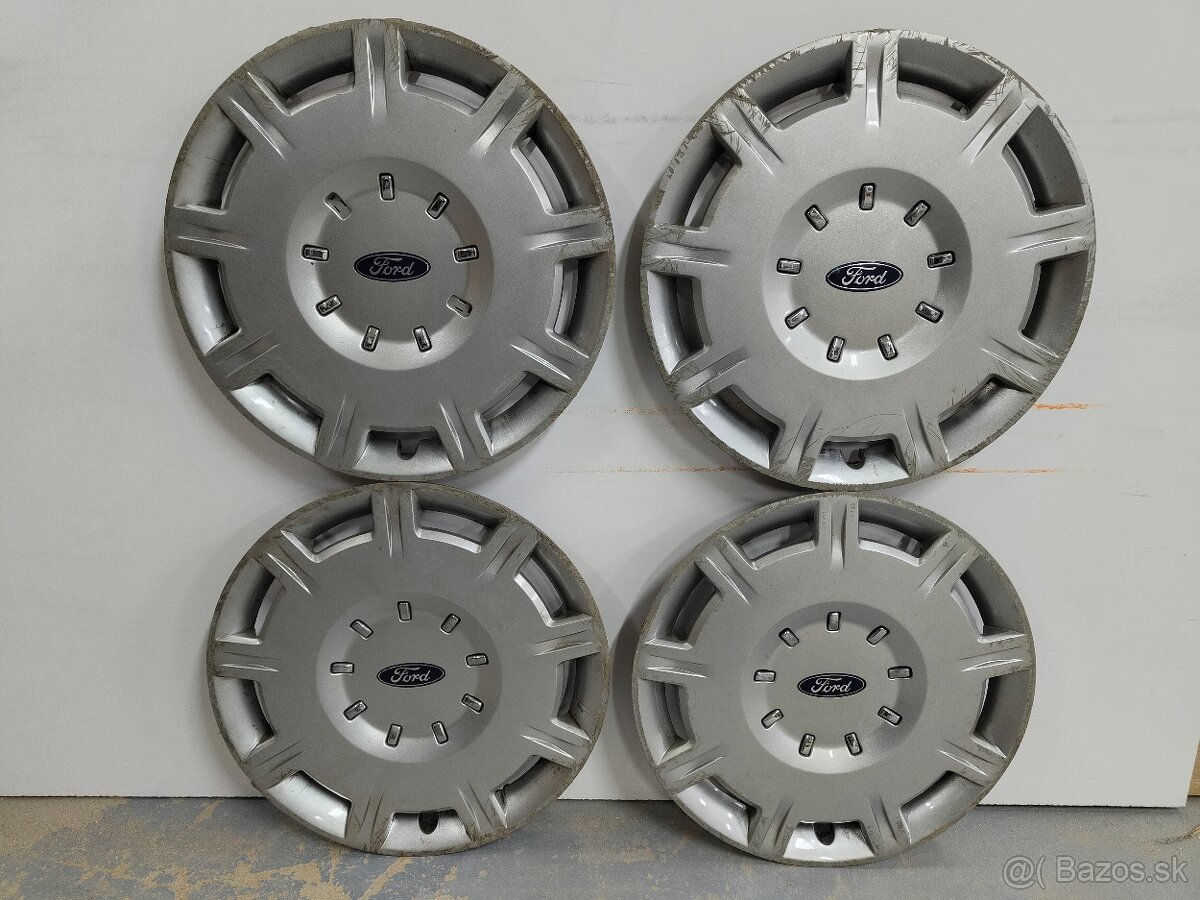 Predám puklice Ford R16