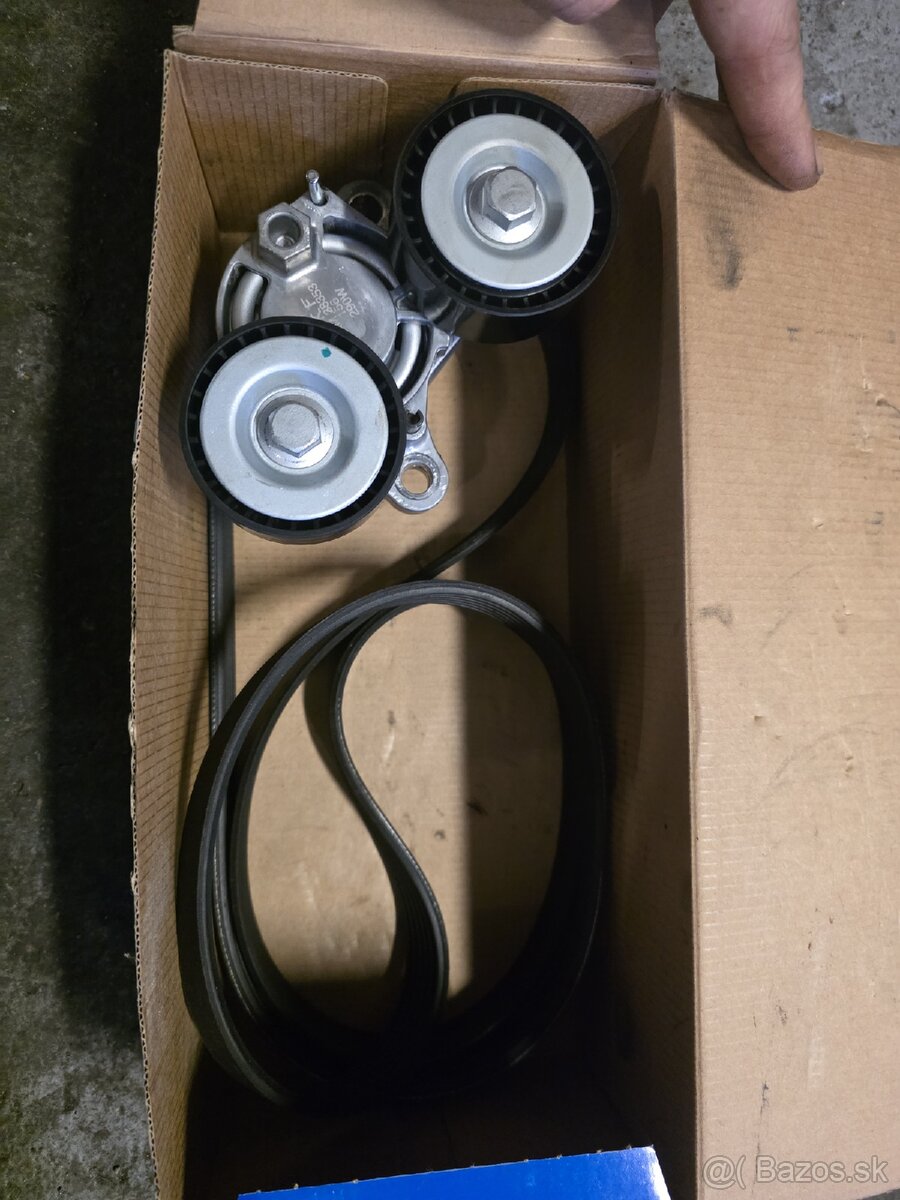 Klinovy remeň +napinacia kladka