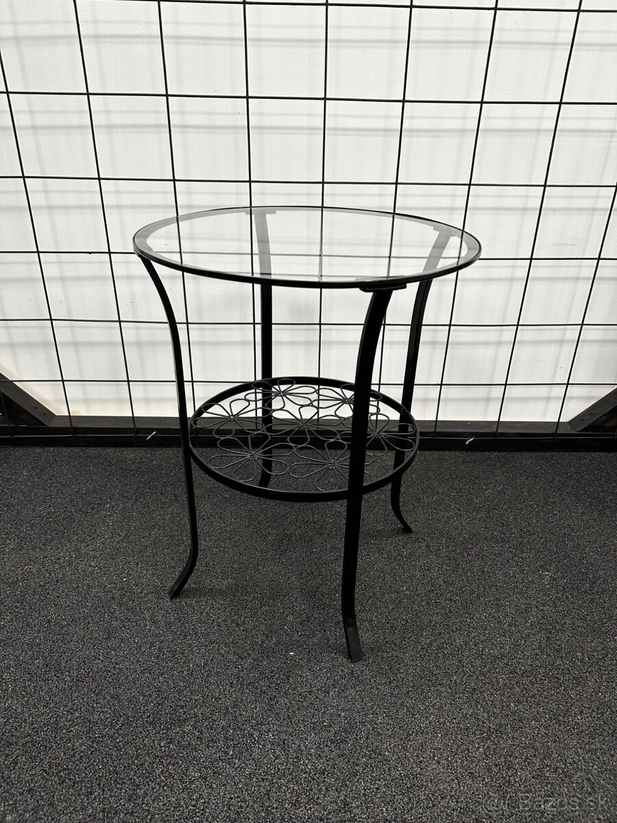 Príručný kovový stolík so sklom (interiér/exteriér)