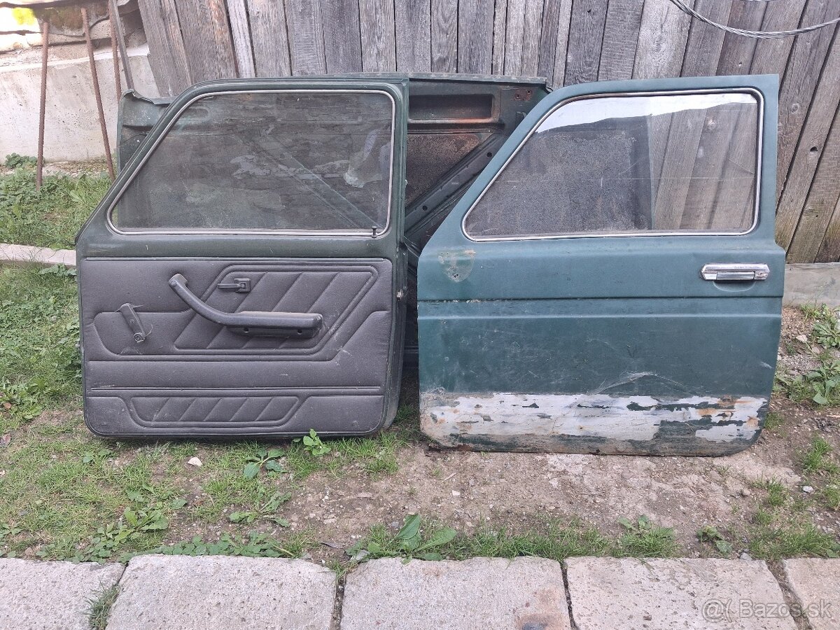 predám dvere a kapotu Lada niva 1.7