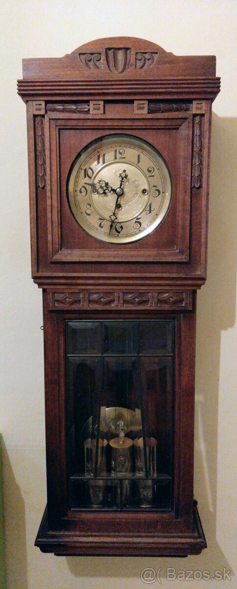 Starožitné zavazove hodiny