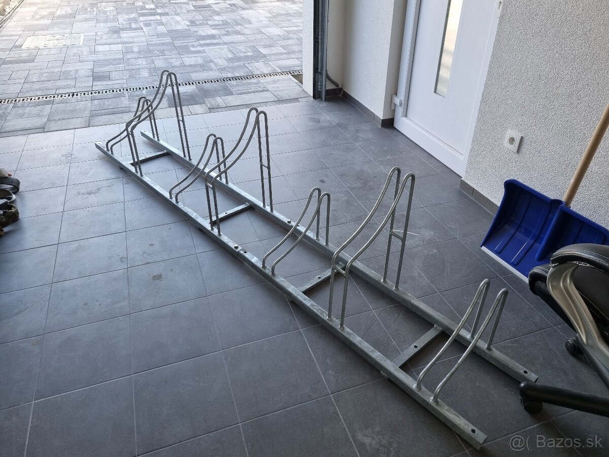Stojan na bicykle (pozinkovany)