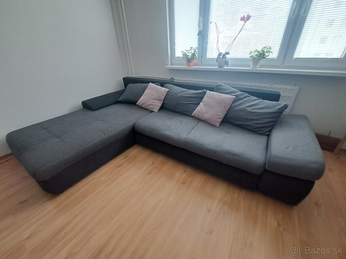 Sedacia súprava / rozkladací šedý gauč