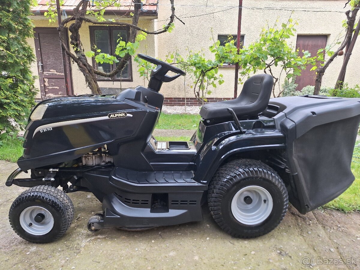 Predám premiový kosiaci traktor Stiga Alpina Brigs Straton